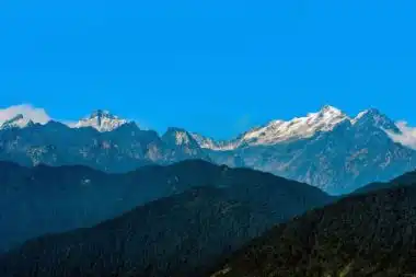 Pelling hills